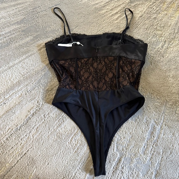 Cami NYC Danika black lace bodysuit silky sexy corset style size 6 new - Picture 10 of 15
